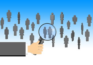 乐鱼娱乐app-中国足球高空球争抢成功率统计,足球高空球停球技巧